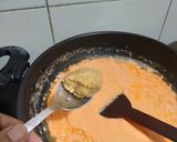 A picture of step 4 of Instant paneer butter masala.