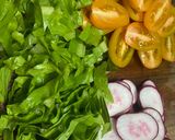 Hình bước làm 1 của món Salad bơ vẹm