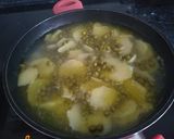 Foto del paso 2 de la receta: Patatas en salsa verde con congrio