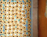 Foto langkah ke 4 dari resep Thumbprint choco cheese.