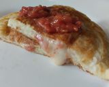 Foto del paso 8 de la receta: Panquecas de yuca y queso rellenos de dulce de guayaba🥯🥞🧀