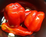 Foto del paso 3 de la receta: Pimientos Rojos asados en Olla de Cocción Lenta