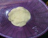 Foto langkah ke 2 dari resep Kulit Pastel 3 Bahan.