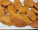 A picture of step 4 of Easy Aloo pakora.