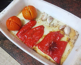 Foto del paso 2 de la receta: Gallo al estilo canario con mojo de pimiento y tomate asado y papas arrugás