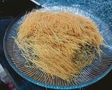 A picture of step 1 of Creamy doodh wali vermicelli.