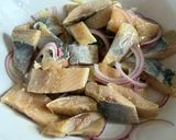 Une image de l'étape 1 de Salade de hareng fumé, pommes de terre et coriandre.