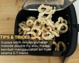 Foto langkah ke 5 dari resep Cumi Goreng Tepung Tapioka Devina Hermawan.