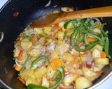 A picture of step 4 of Stair fry potato.