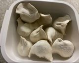 A picture of step 2 of Microwave Frozen Dumplings 🥟.