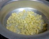 A picture of step 3 of Afghani touch omelette.
