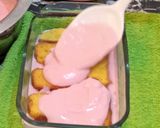 A picture of step 3 of Strawberry Delight.