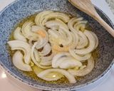 Foto del paso 2 de la receta Salteado de salchichas con pimientos tricolor