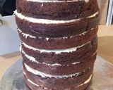 A picture of step 22 of Vickys Minion Bob Cake (Decorating Idea).