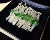 Foto langkah ke 8 dari resep Paengi Beoseot Bokkeum (팽이버섯 볶음) Tumis Jamur Enoki Korea.