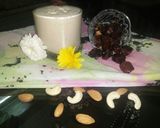 A picture of step 4 of Dates milkshake.
