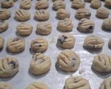 Foto langkah ke 5 dari resep Kue Kering Kurma.