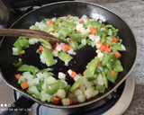 Foto del paso 2 de la receta: Verdura variada salteada de guarnición en 15 minutos