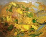 A picture of step 7 of Shahi Malai Paneer with black pepper.