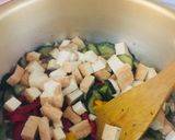 Foto del paso 3 de la receta: Zapallitos Verdes con Tofu Frito y hongos!