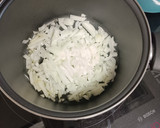 Foto del paso 1 de la receta: Pasta con verduras y soja texturizada con salsa de nata y curry verde