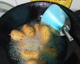 Foto langkah ke 3 dari resep Cemilan dari nasi (nasi kepal goreng).