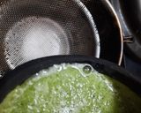 A picture of step 3 of Detox cucumber juice.