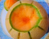 A picture of step 1 of Muskmelon Milkshake.