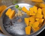 A picture of step 2 of Pumpkin soup.