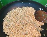 Hình bước làm 3 của món Bắp xào hành