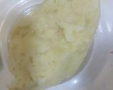 A picture of step 3 of Chicken cheese rolls.