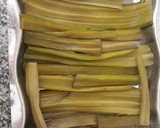 Foto del paso 2 de la receta: Pencas de acelga a la napolitana