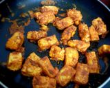 A picture of step 4 of Paneer pizza.