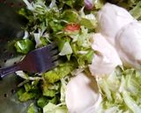 A picture of step 2 of Lettuce and cabbage salad.
