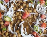 A picture of step 3 of Samosa chaat.