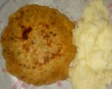 Foto del paso 7 de la receta: Milanesas de soja rellenas caseras con puré de papas