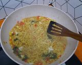 Foto langkah ke 6 dari resep Indomie Nyemek mix Daun Gingseng Jawa.