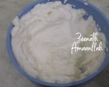A picture of step 1 of Souffle Pancakes.