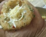 A picture of step 3 of Potato cheese balls.