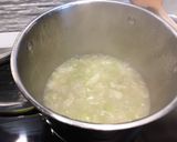 Karalábéleves vajgaluskával recept fázis 1 fotója