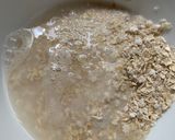 Foto langkah ke 1 dari resep Strawberry Oat for Breakfast.