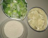 Foto langkah ke 1 dari resep Sop Salmon Spesial.