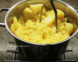 Foto del paso 1 de la receta: Pastel de patata y carne (Al estilo Argentino)