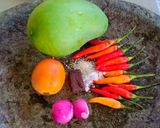 Foto langkah ke 1 dari resep Sambal mangga.