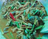 รูปขั้นตอนการทำที่ 3 ของ แกงไก่หน่อสับปะรด