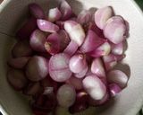 Foto langkah ke 2 dari resep Tumis Bawang Teri.