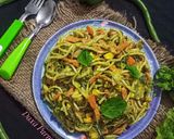 A picture of step 7 of Thai Green Curry Noodles.