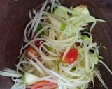 รูปขั้นตอนการทำที่ 3 ของ ส้มตำมะละกอ แอปเปิ้ลเขียว คลีน