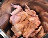 Foto del paso 1 de la receta: Pollo Alas (Salsa de soja)