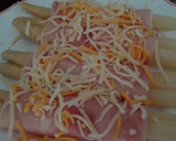Foto del paso 3 de la receta: Espárragos con york y queso